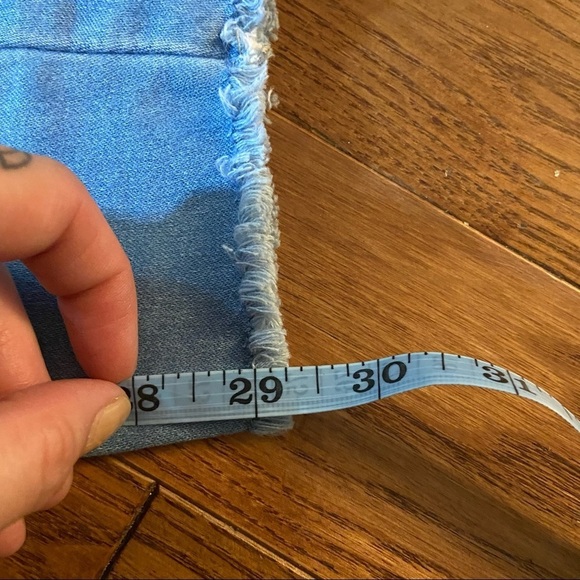 Blank NYC skinny distressed blue jeans in size 28 - Picture 14 of 14